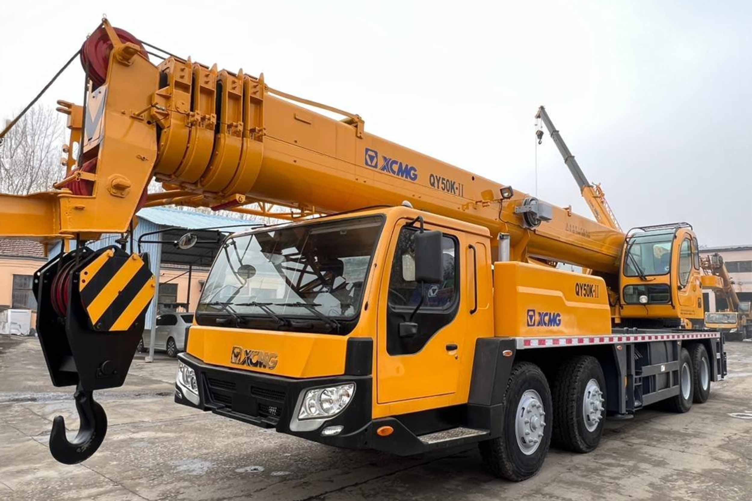 xcmg-50 ton-crane https://steel-eyes.com/wp-content/uploads/2025/11/xcmg-50-ton-crane.jpeg